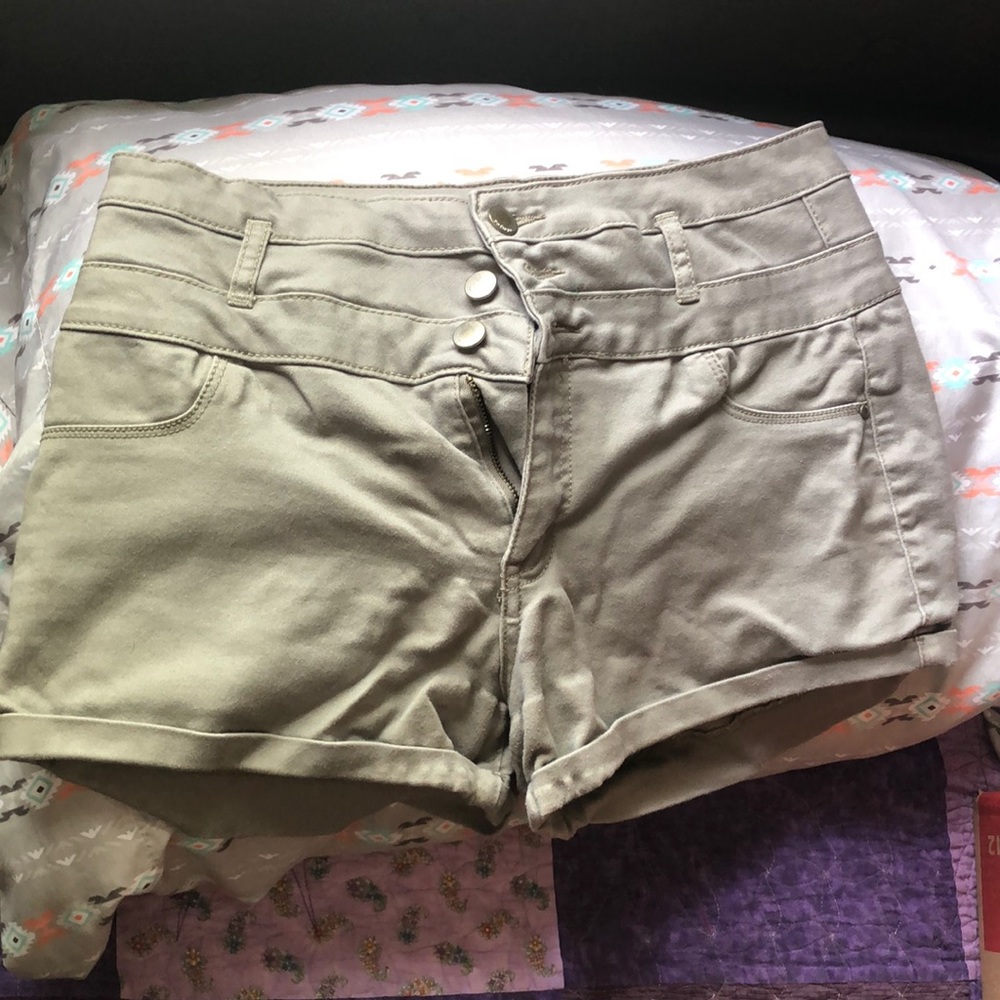 Stretchy shorts